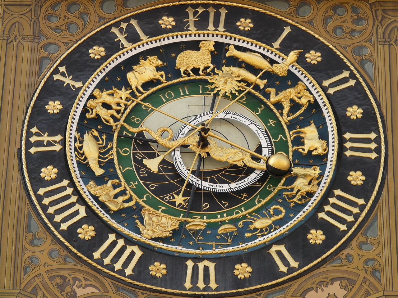 Immagine astrologica con simboli zodiacali e pianeti che rappresentano il transito di fine anno.