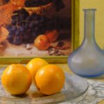 Bucce d'arancia nel vaso come rimedio naturale per combattere gli odori sgradevoli.